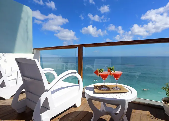 Bale Bingin Beachfront Stay