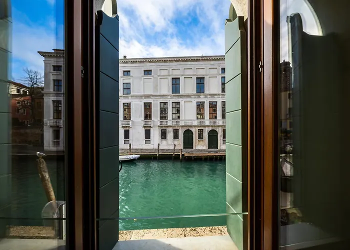 Leone Hotel