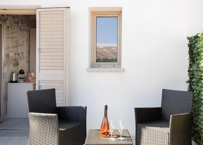Theodore Rooms San Teodoro 