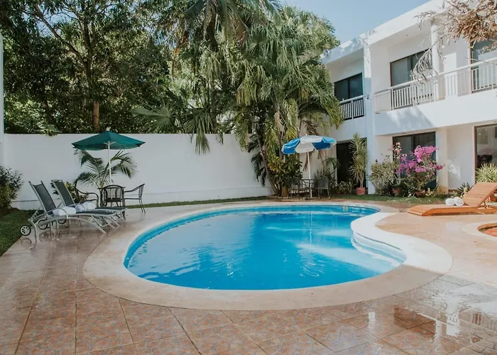 Hotel Holly