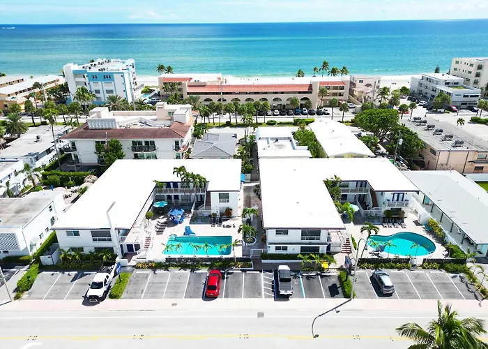 Hotel Blue Strawberry By The Sea Lauderdale-by-the-Sea