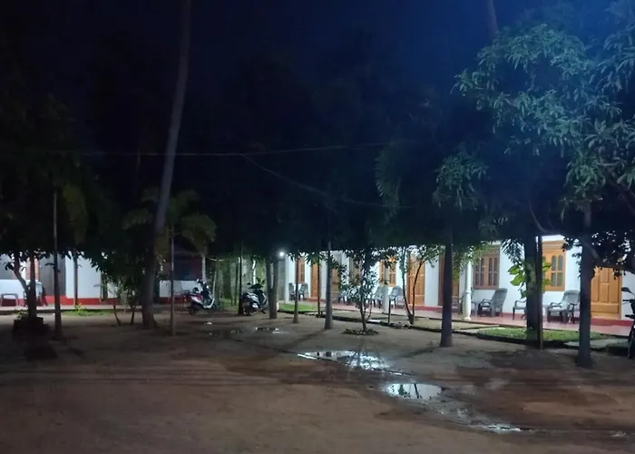 Hotel Sea Shadow Trincomalee