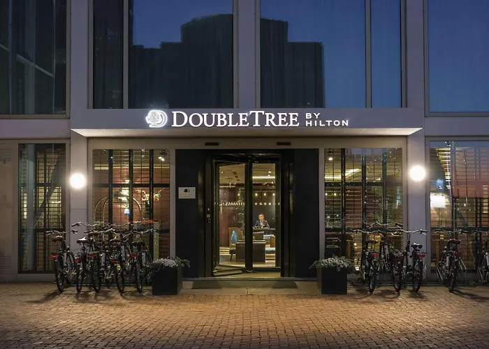 DoubleTree by Hilton Amsterdam - NDSM Wharf Hotel