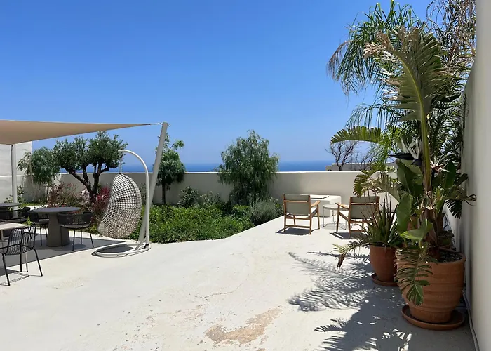 Mod Santorini Vegan Accommodation