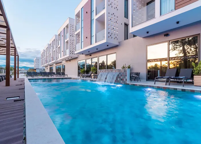 Trio Resort