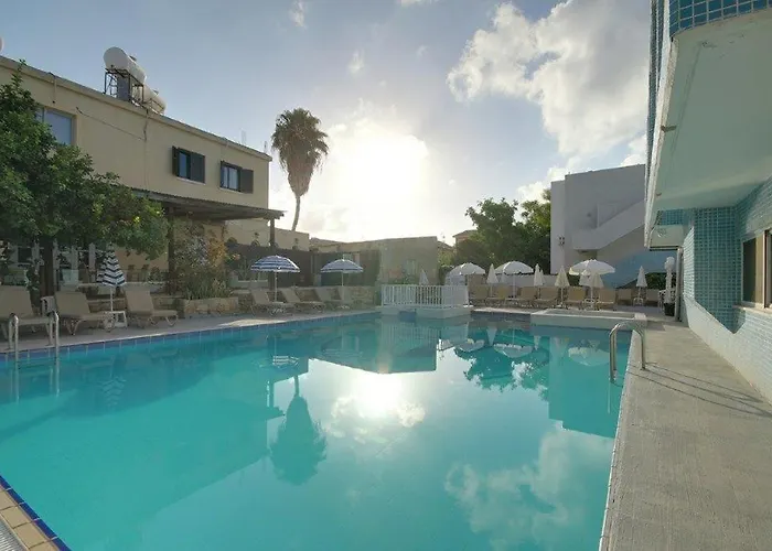 Nereus Hotel