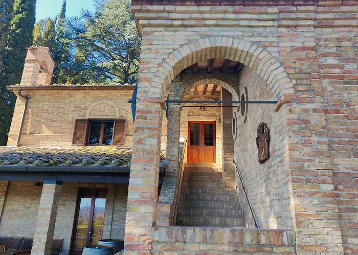 Borgo La Torre Alle Tolfe Sienne
