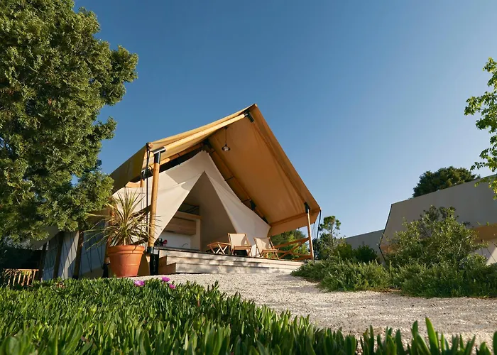 Hotel Arena One 99 Glamping Pomer