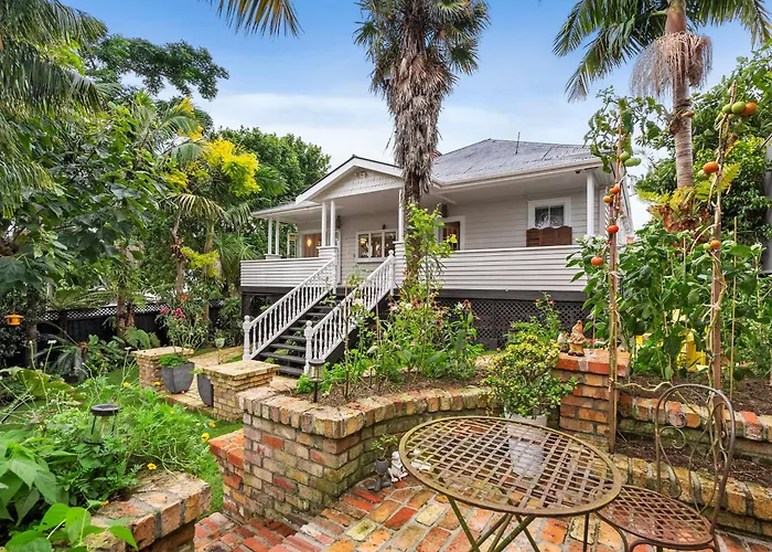 Eden Park Bed And Breakfast Inn