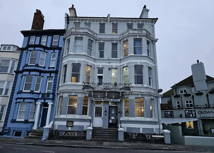 OYO Marine Parade Hotel, Eastbourne Pier