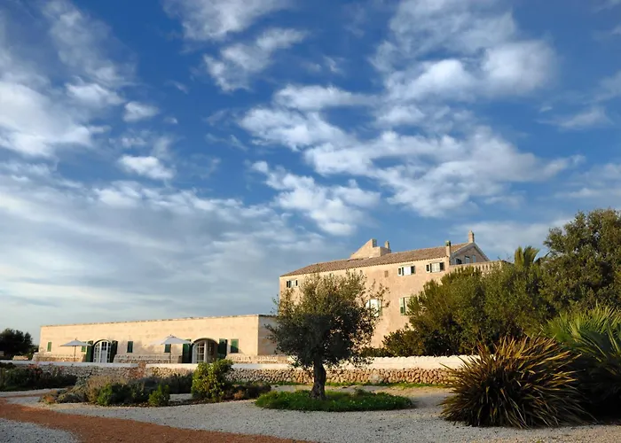 Alcaufar Vell Hotel Rural & Restaurant Sant Lluís