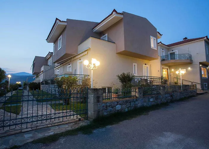 Remvi Hotel - Apartments Stoúpa
