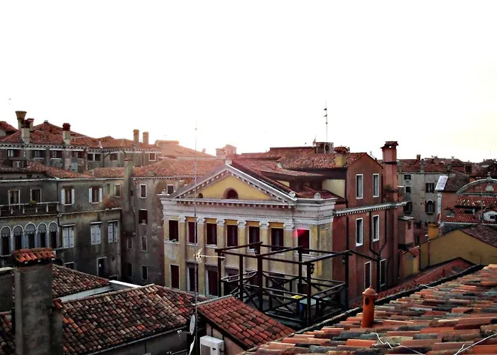 Venice Apartments