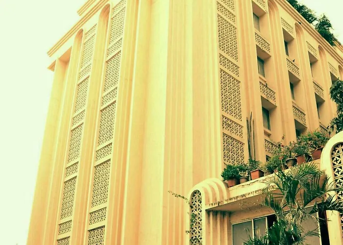 Hotel Mogul Palace - Near Masjid Bunder Mumbai