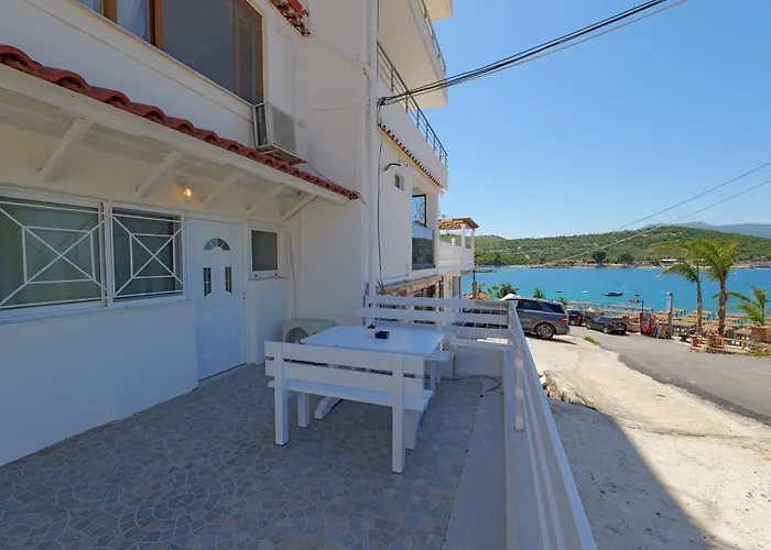 Livia'S Guesthouse Ksamil