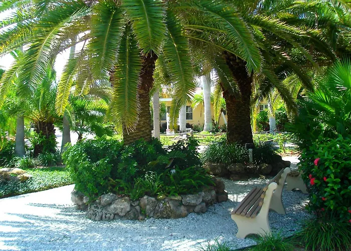 Tropical Beach Resorts - Sarasota Cayo Siesta