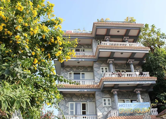 Hotel Grand Holiday