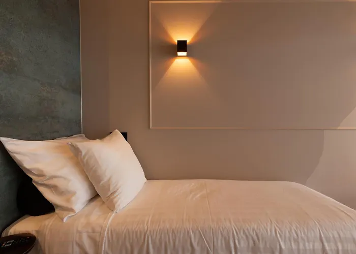 Midtown Hotel Triple Room Amsterdam
