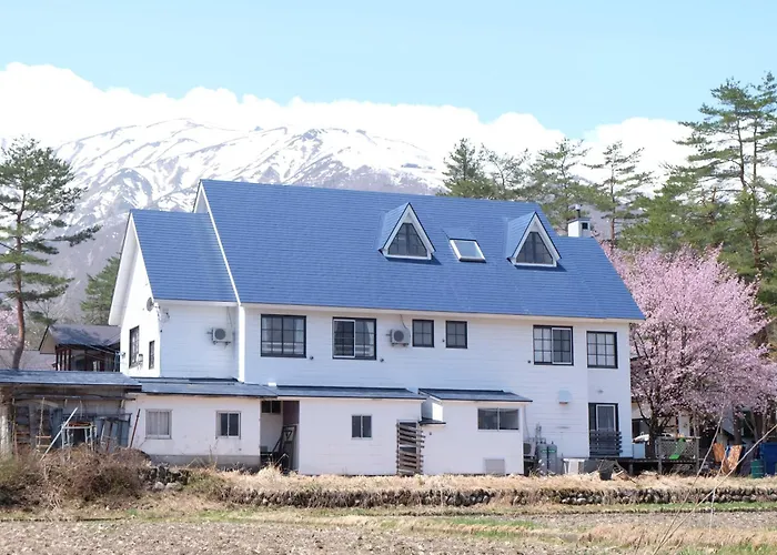 Bed and Breakfast Hakuba Snow Fox