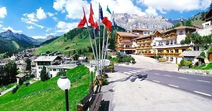 Dolomites Base Camp Hotel Olympia Arabba
