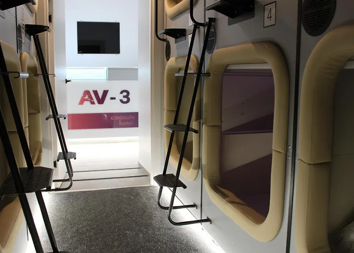 Av-3 Capsule Hotel