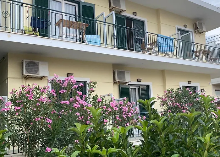 Lemon Art Hotel Apartments