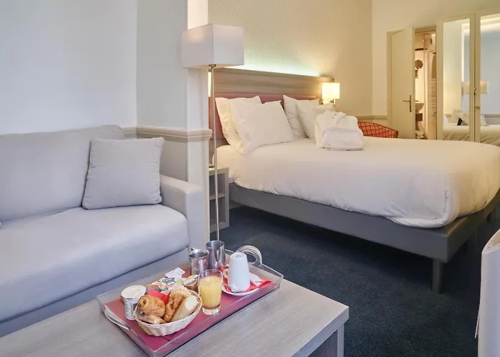 Hôtel Poussin Paris