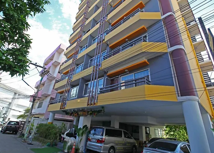 Jade Tower Hotel Chiang Mai