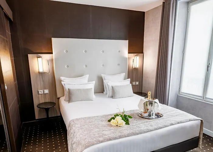 Hotel De La Paix Tour Eiffel Paris
