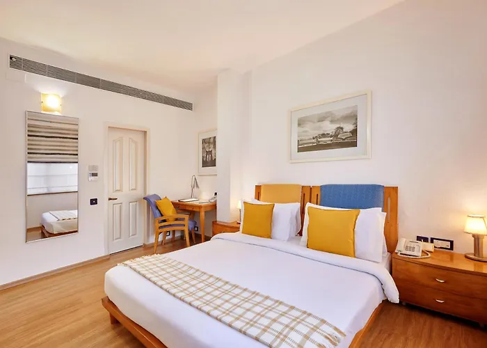 The Gordon House Hotel - Near Gateway Of India