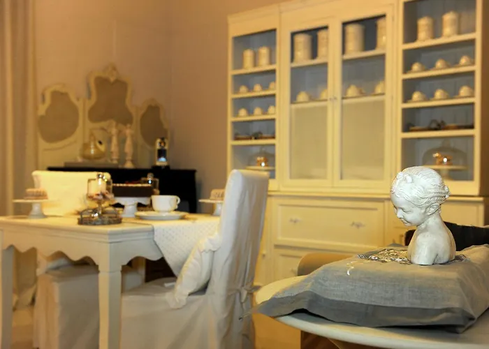 La Garconniere-Suite In Salerno Centro