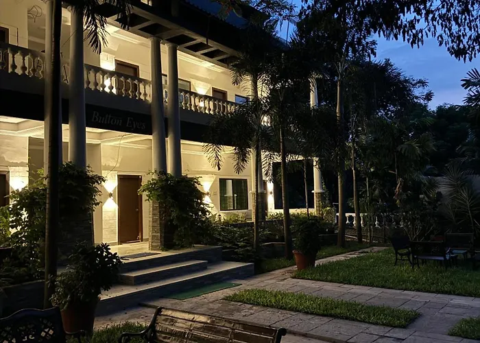 Button Eyes Resort - Pet Friendly Hyderabad