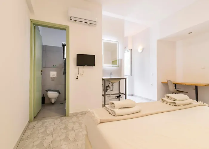 Lefka Hotel & Apartments