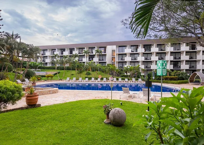 Irazu Hotel & Studios San José