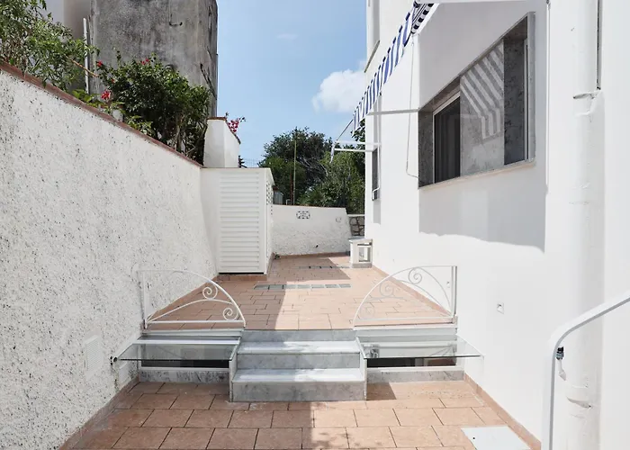 Mas House Capri