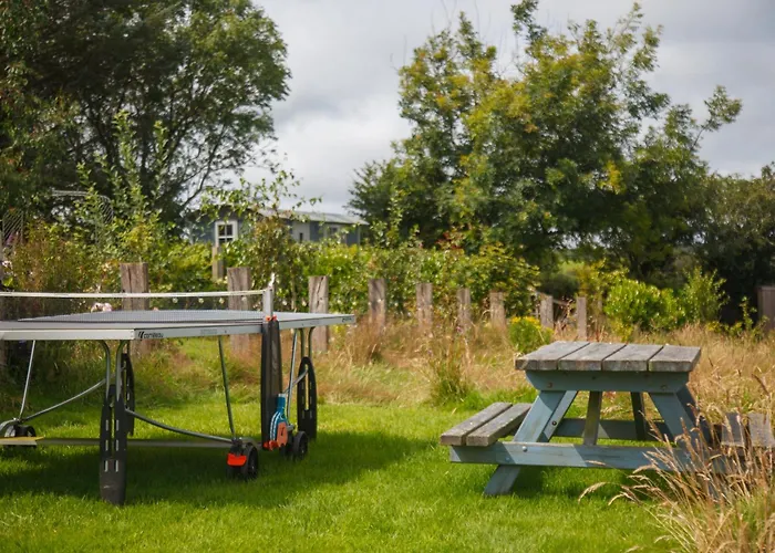 Luxury Glamping Cabin With Outdoor Bath On Cornish Meadow