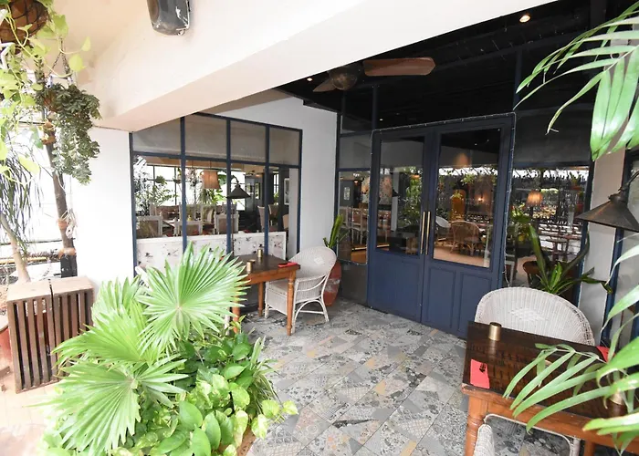Kings International Juhu