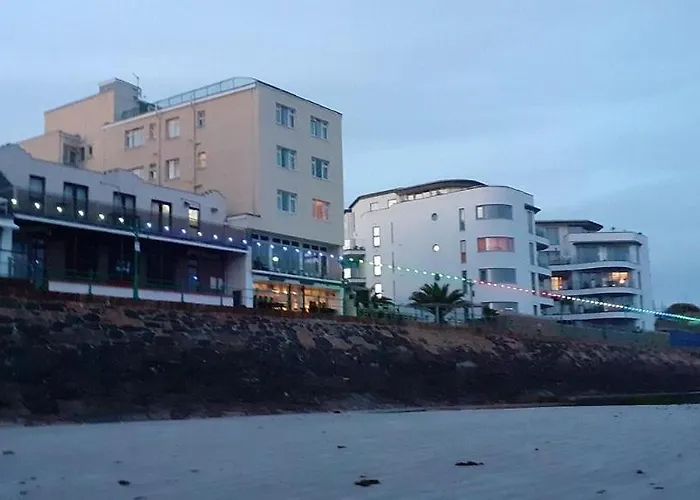 Marina Metro Hotel