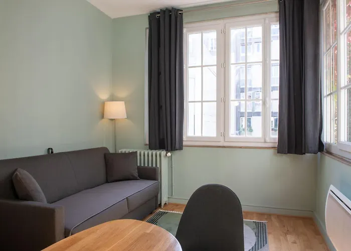 Hotel Helzear Montparnasse By Esteem París