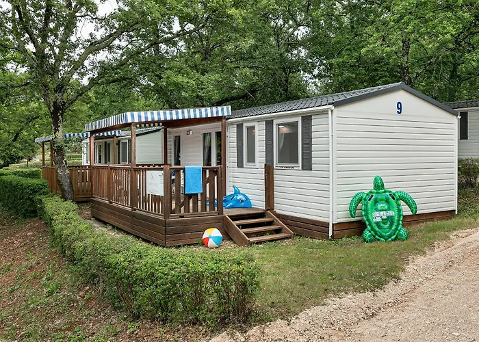 Albatross Mobile Homes On Valamar Camping Lanterna Tar-Vabriga