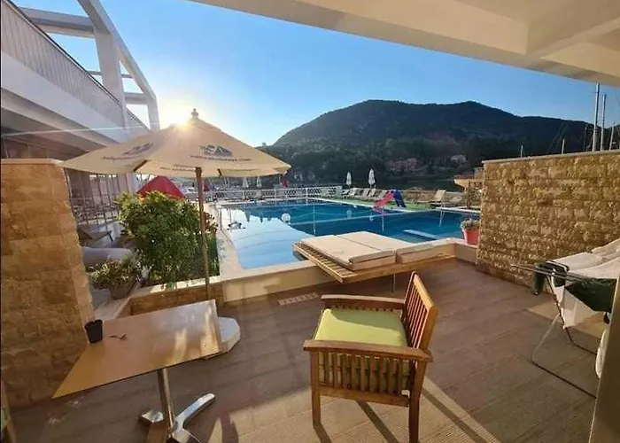 Iris Premium Aparthotel Nydri 