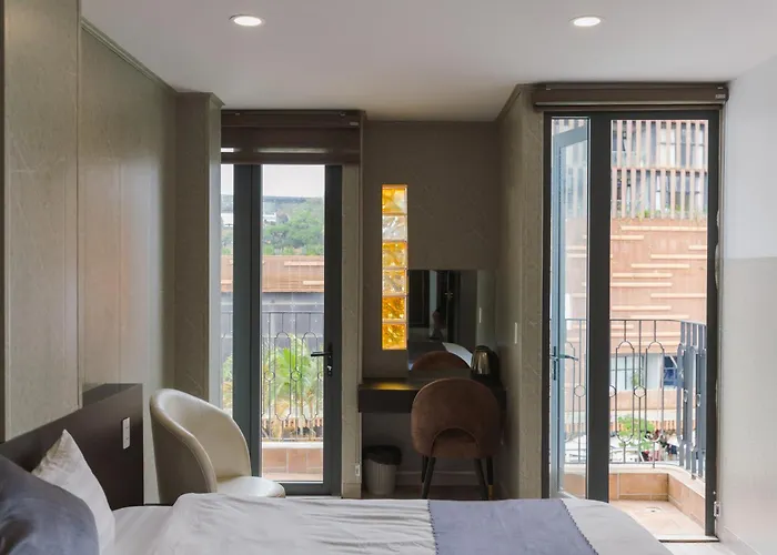 Khanh Uyen 3 Hotel & Apartment Da Lat