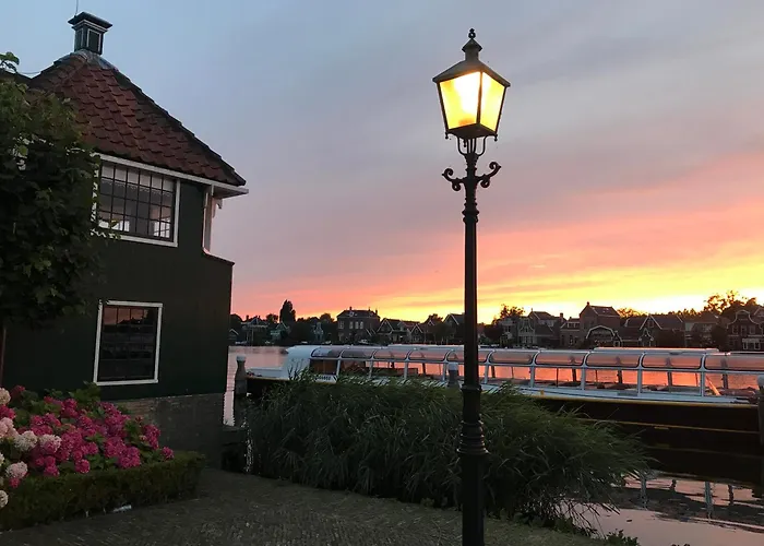 Stay Overnight At Windmill Village Zaanse Schans - Amsterdam Zaandam