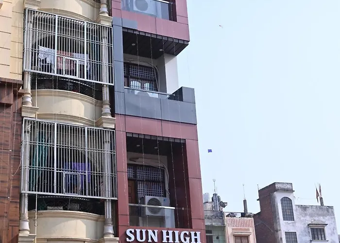 Sun High Stay Luxury Guest House