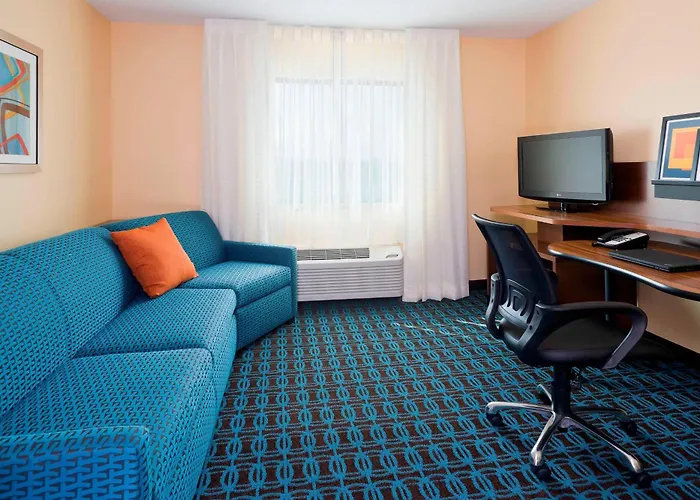 Fairfield Inn & Suites Lexington Keeneland Airport