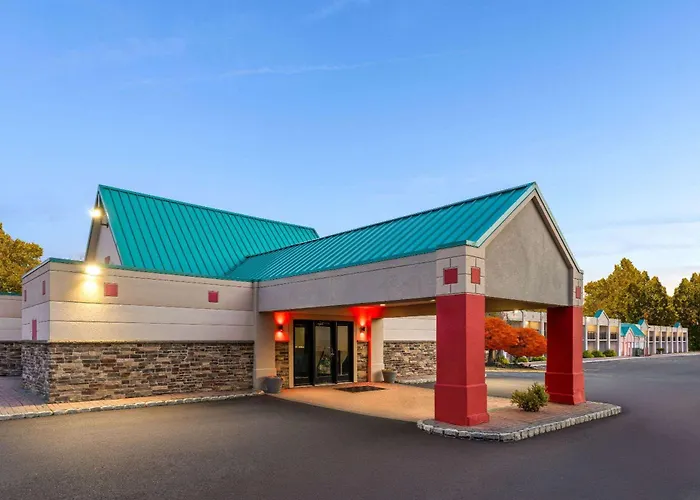 Hotel Ramada By Wyndham Parsippany