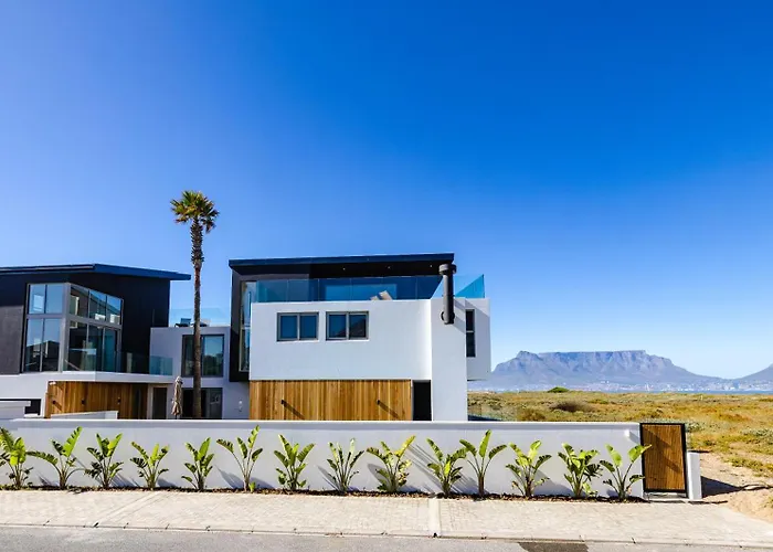 Ocean 9 - Sunset Beachfront Apartments Le Cap