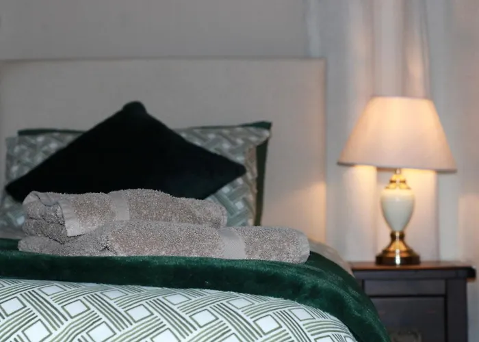 The Swan Hotel Thornbury 