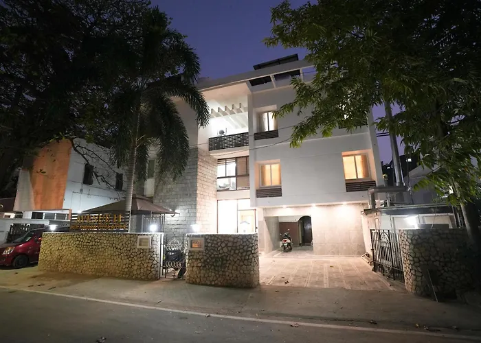 Avenue 11 Boutique Residences, Poes Garden Madrás