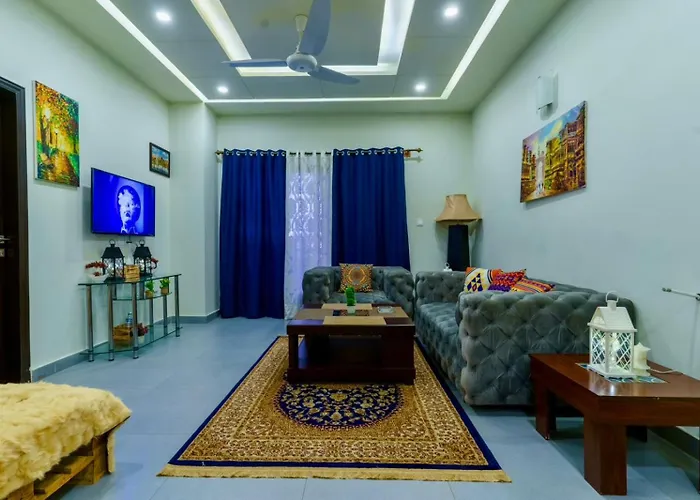 Savoy Inn G-13